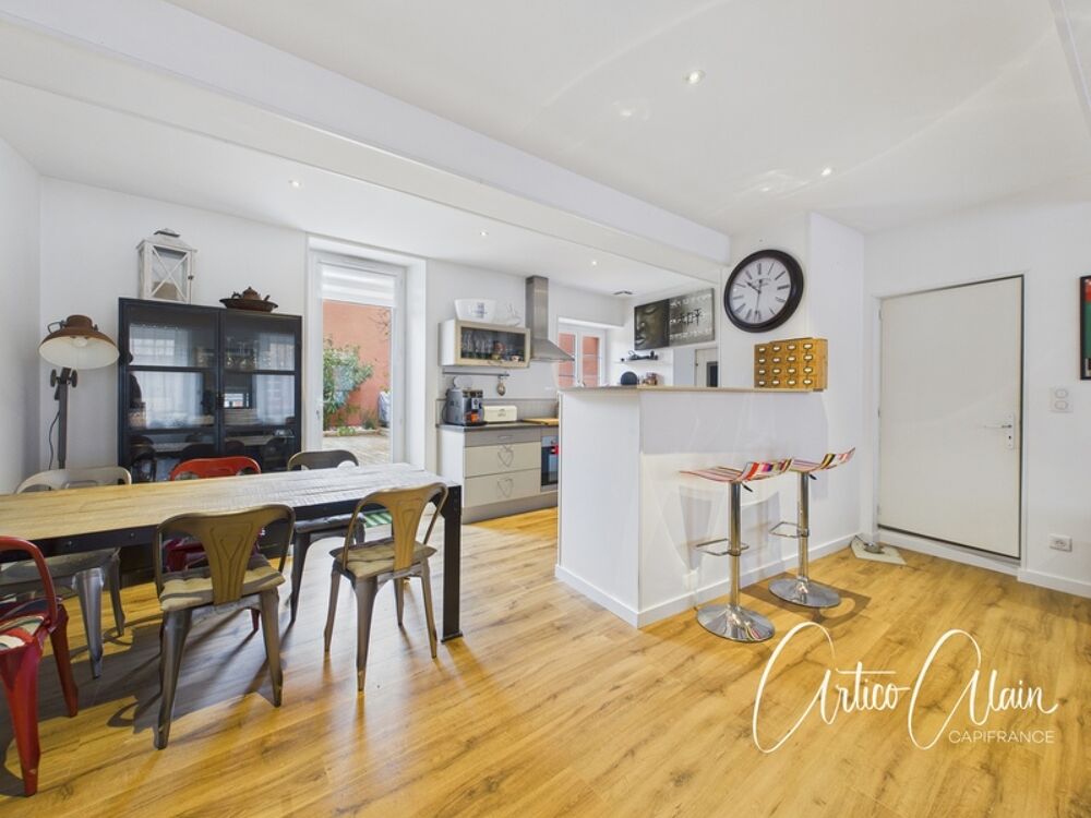 Vente Maison Maison de village 136 m² avec cours et garage au centre de Villefranche de Lauragais Villefranche de lauragais