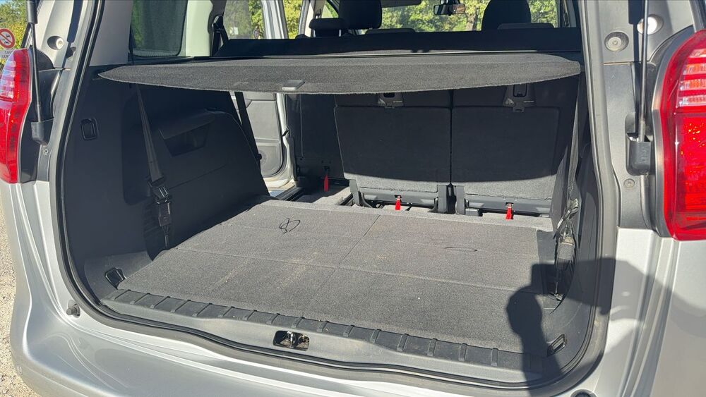5008 1.6 HDi 115 Active 7pl - 7 places Entretien constructeur 2014 occasion 16000 Angouleme