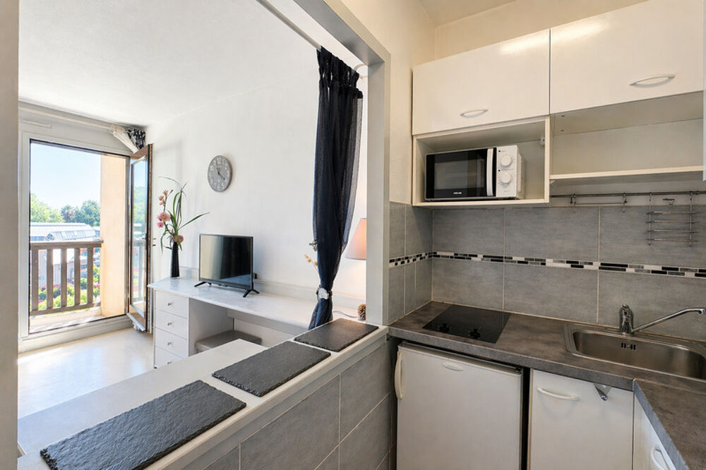 Dax (40) - À vendre studio meublé avec balcon et parking au coeur des thermes de Dax