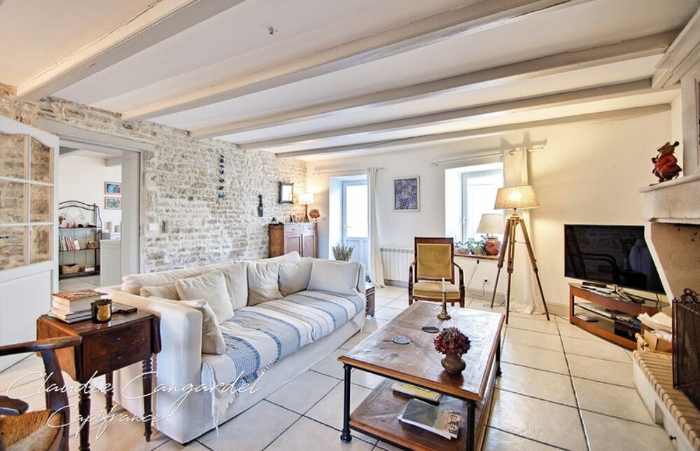 Vente Maison Maison de charme en pierre à vendre 6 pièces, 4 chambres à MARSILLY (17) Marsilly
