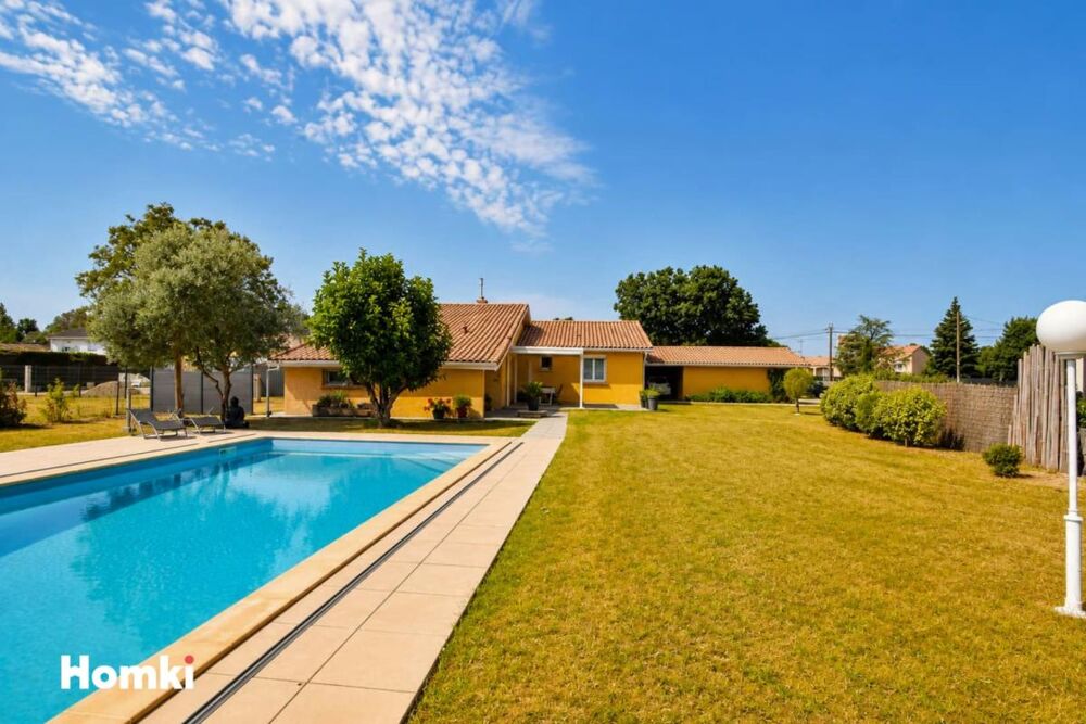 MONTAUBAN  Maison de plain-pied de 156 m² avec piscine sur 2 256 m² de terrain