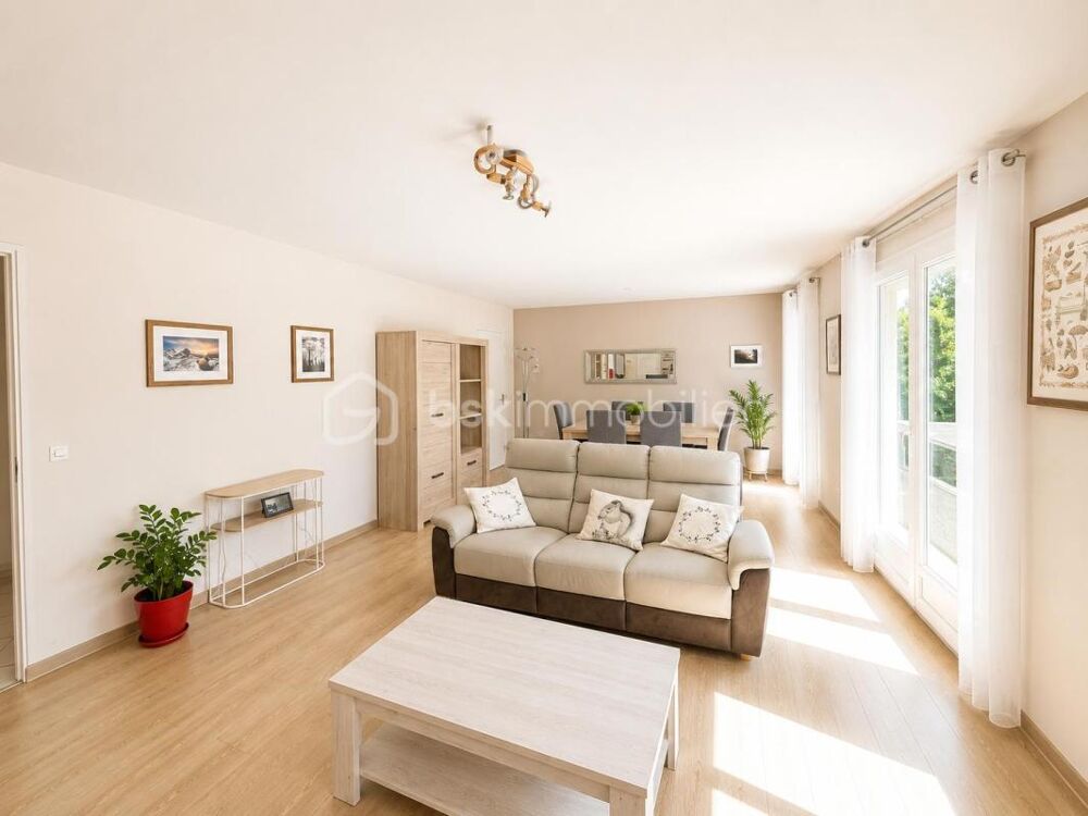 APPARTEMENT FAMILIAL 4 PIÈCES DE 100 m² AU SOL  DOUBLE BALCON  PARKING  AUCUN TRAVAUX  LIVRY-GARGAN