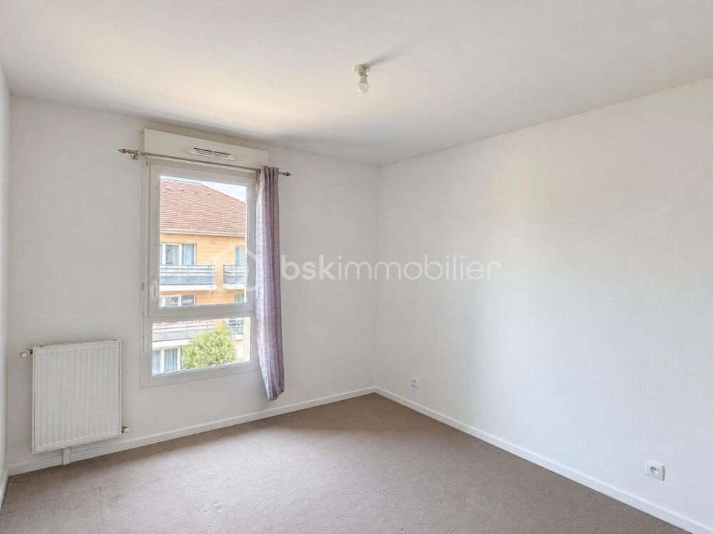 Vente Appartement F3 - Dernier étage, balcon, double stationnement Santeny