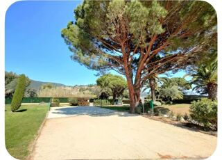 Vente Appartement Appartement à vendre T1/cabine. 28 m². LE LAVANDOU (83). ANSE DE PRAMOUSQUIER. 285 000 € Le lavandou