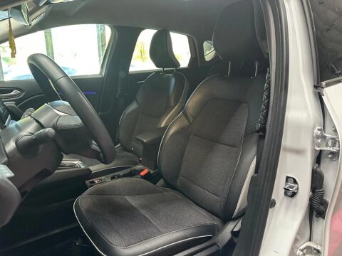 Captur II E-TECH HYBRIDE FAST TRACK - R&eacute;gulateur/limiteur CLIM Auto 2023 occasion 73000 Chambery