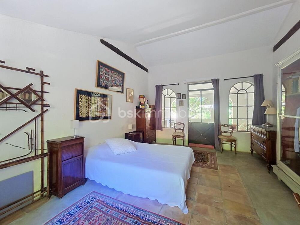 à vendre  Propriété/château Saint-Maximin (30700)
