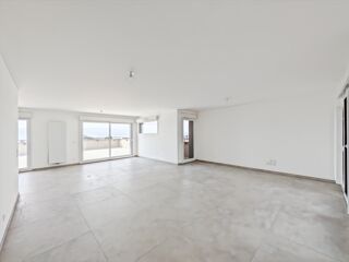 Vente Appartement à vendre attique 4 pièces THONON LES BAINS (74) - EXCEPTIONNEL – APPARTEMENT 4 PIÈCES EN ATTIQUE AVEC VUE PANORAMIQUE SUR LE LAC Thonon les bains