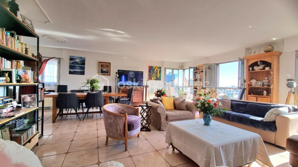 Appartement T4  129 m²  Vue Cathédrale  Centre-ville dAmiens + box + caves