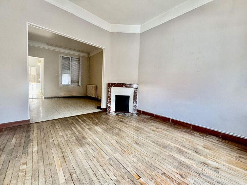 Maison centre-ville Moreuil , 2 chambres , jardin cave 94m2