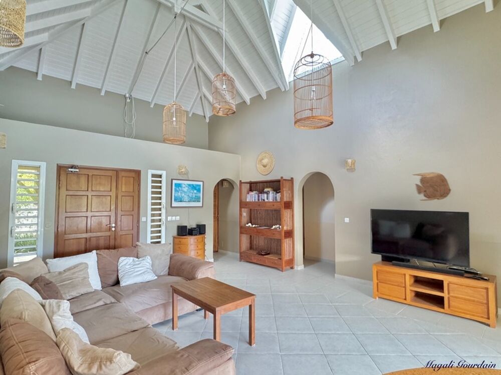 Vente Propriété/Château SAINT-FRANÇOIS – VILLA D'EXCEPTION AVEC GRANDE PISCINE, À 5 MINUTES DES PLAGES Saint francois