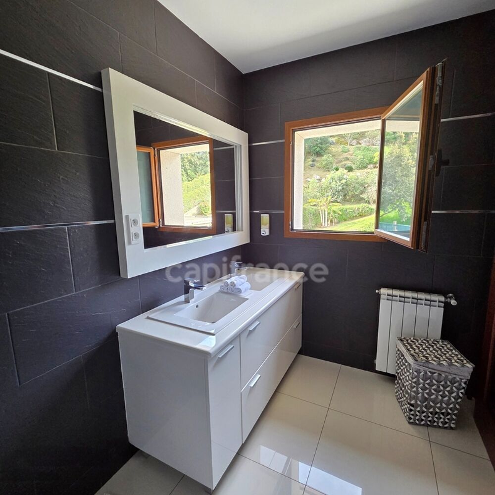 � vendre  Villa Bastelicaccia (20129)