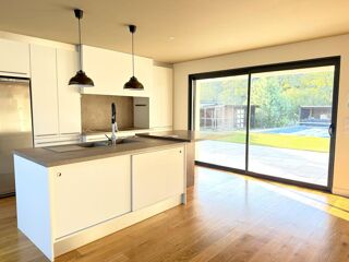  Villa à vendre 6 pièces 200 m²