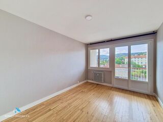  Appartement à louer 3 pièces 66 m²