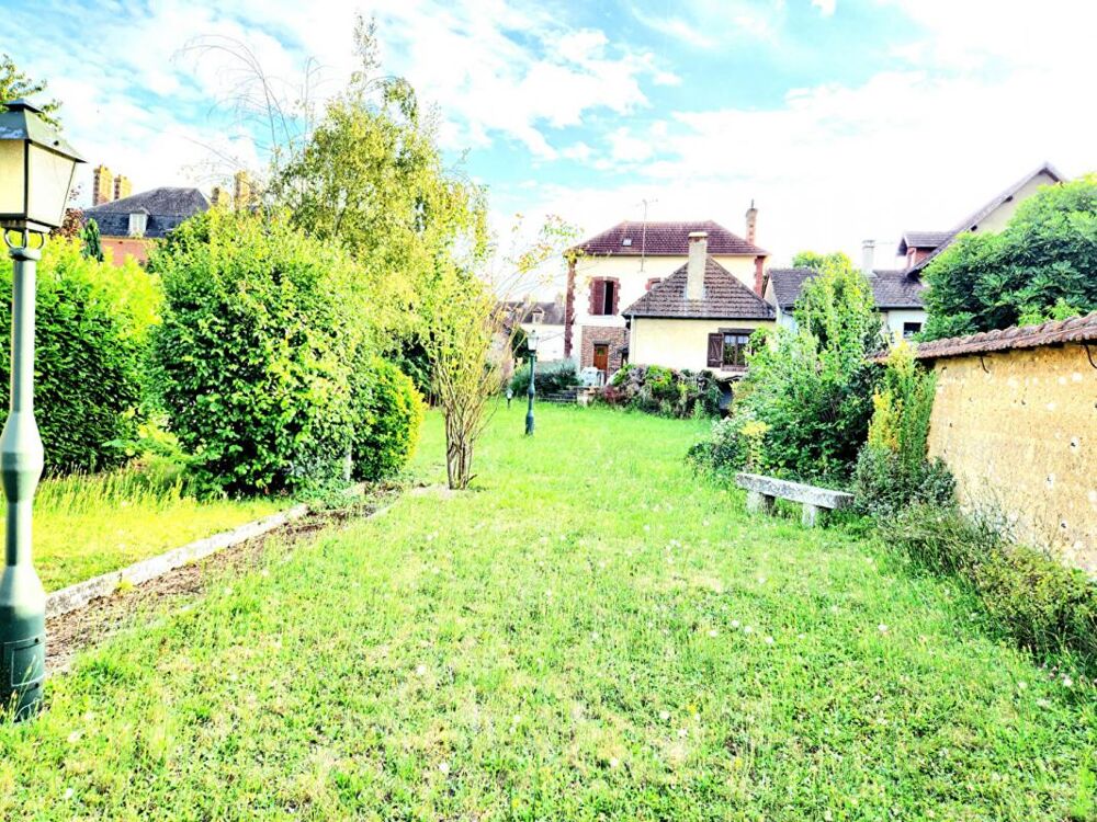 Vente Maison Gaillon centre ville - Maison de Maître fin 19ème (1870) de 137 m2 - 4 chambres - sur 1.200 m2 de terrain plat - Prix : 233.000 Gaillon