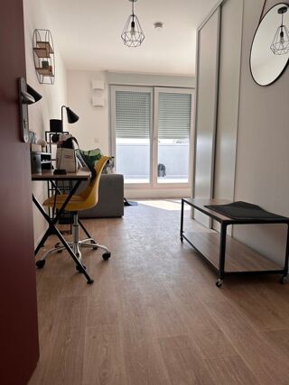  Appartement à louer 1 pièce 21 m²