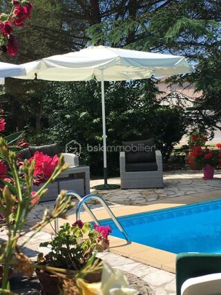  Maison � vendre 4 pi�ces 3100 m�