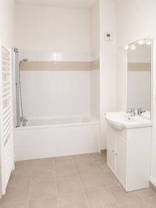  Appartement à louer 2 pièces 49 m²