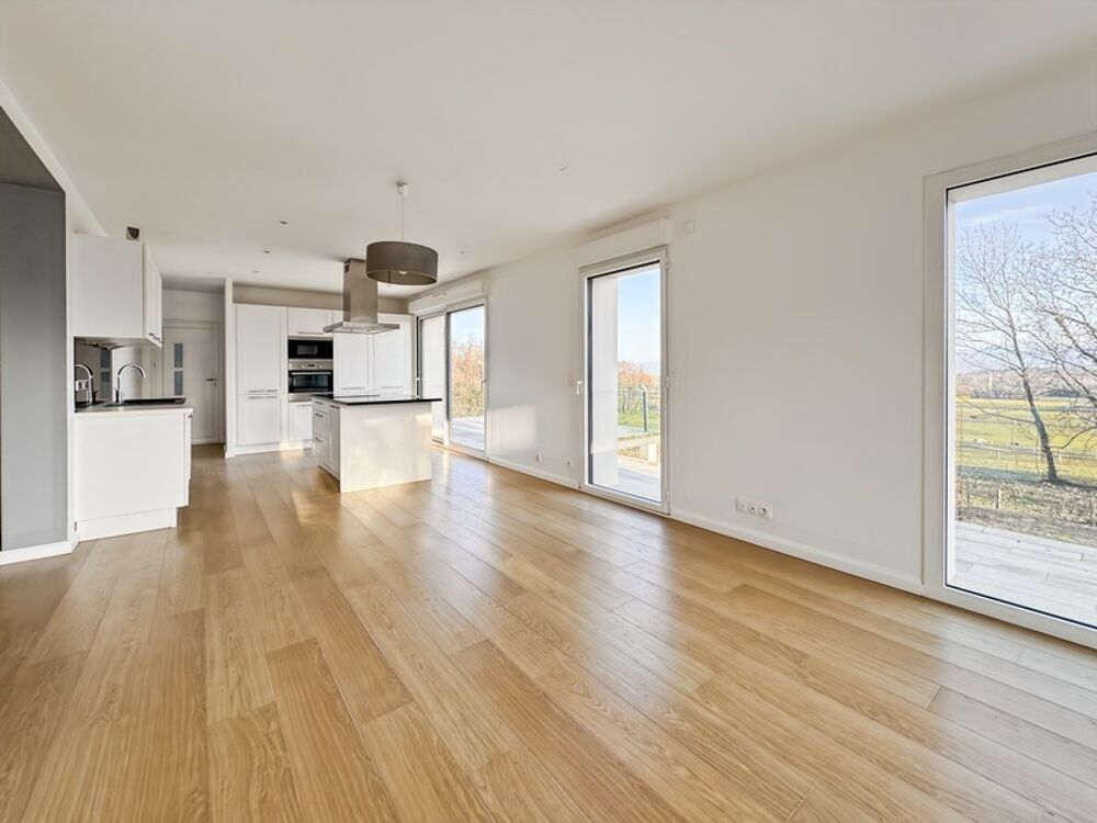Vente Maison Maison à vendre 7 pièces DIVONNE LES BAINS - Maison contemporaine avec vue et magnifiques volumes Divonne les bains