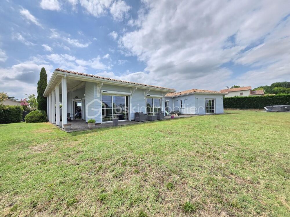 MAISON 170 m² -5 CHAMBRES- JARDIN 4378 m²- DOUBLE CARPORT-ABRI - SPA