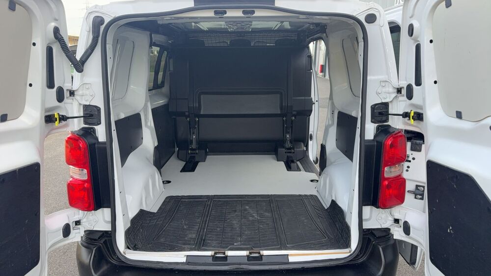Scudo Cabine Approfondie 1.5 BlueHDi 120 Pro Lounge - 6 places 2023 occasion 60230 Chambly