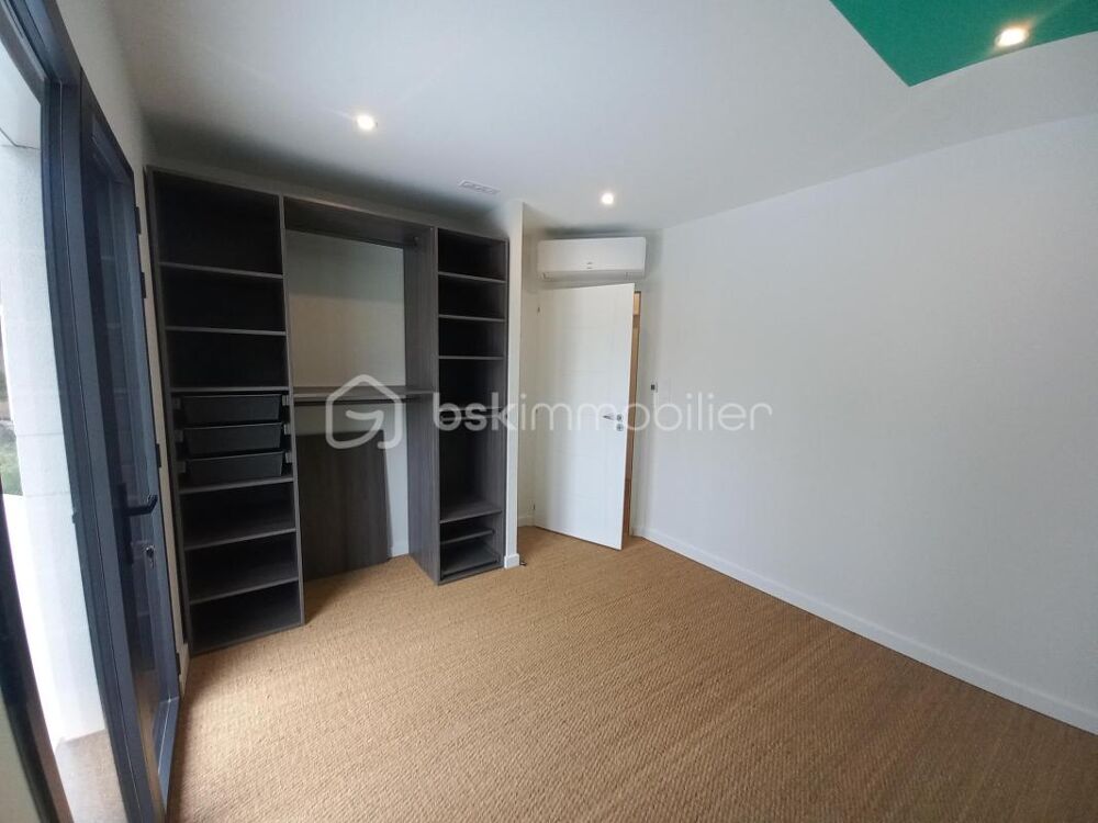 � vendre  Maison Loucrup (65200)