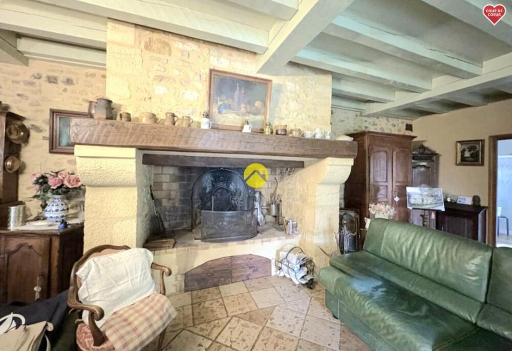 Élégant Manoir en Pierre à Belves