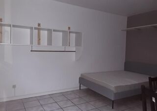  Appartement à louer 1 pièce 20 m²