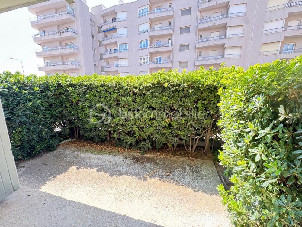 CROS DE CAGNES  GRAND 2 PIÈCES TRAVERSANT À QUELQUES MINUTES DE LA MER