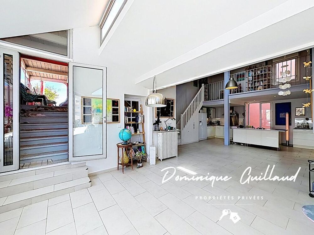 Nîmes Arènes -Duplex 5 piècès 173 m2 avec terrasse et loggia de 50m2