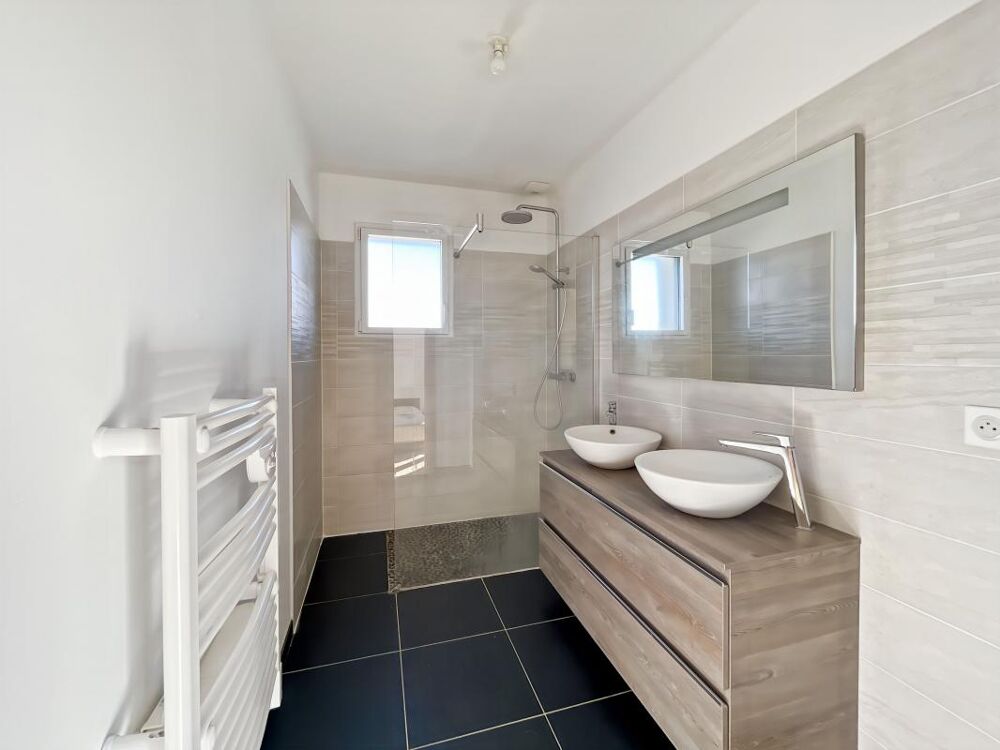 Location Villa VILLA FAMILIALE MODERNE & MEUBLEE  - FRAIS D'AGENCE OFFERTS -  3 CHAMBRES, GRANDE PIECE A VIVRE, JARDIN & TERRASSE , GARAGE - CL Lanta