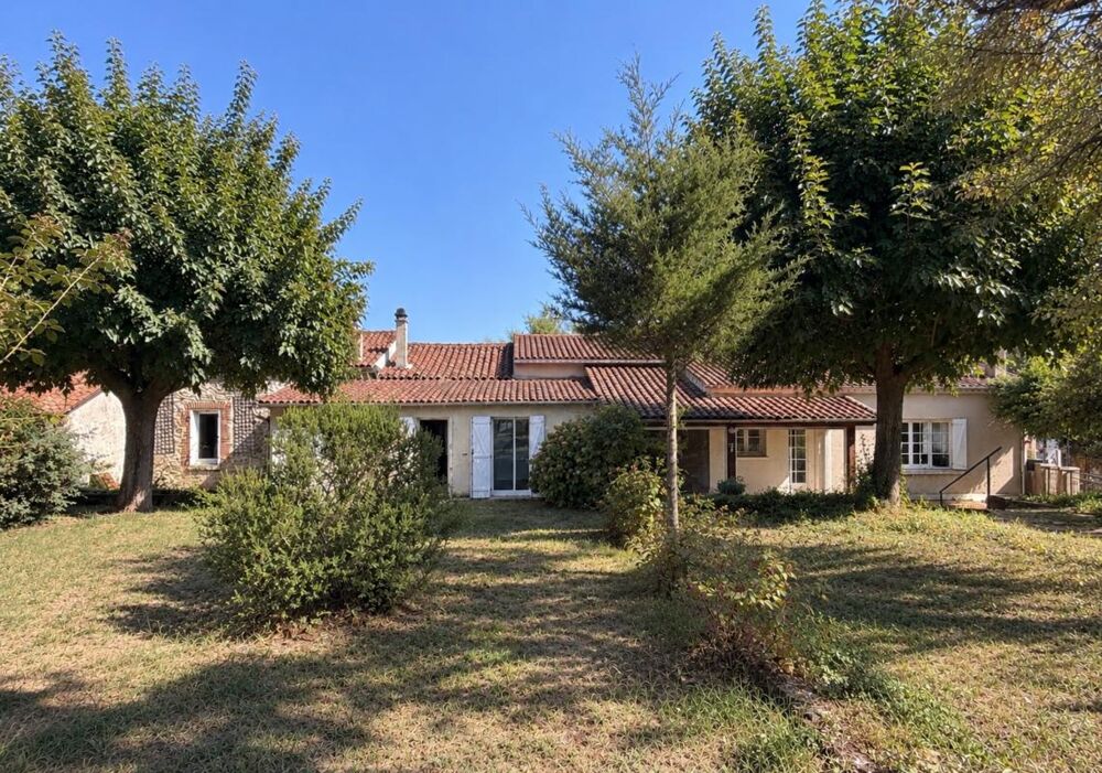 Vente Maison Charmante maison de plain-pied de 187 m² avec jardin arboré – Ladignac, Trentels  (47) Trentels