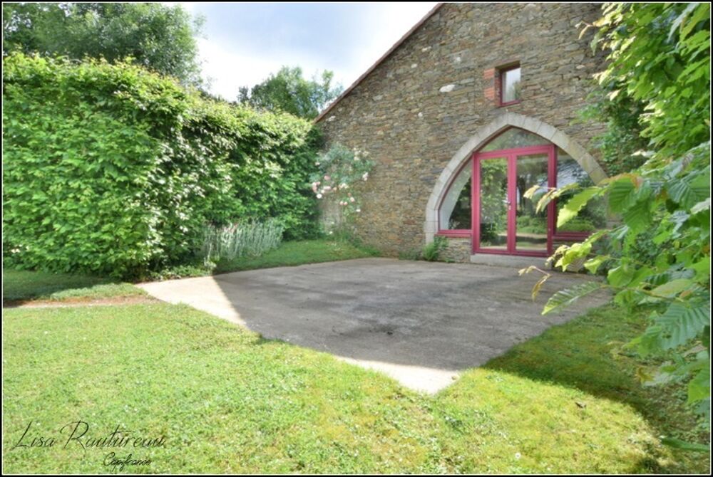 Domaine d'exception - CHAVAGNES EN PAILLERS (85) - 2 maisons d'habitations ainsi que 2 gîtes avec piscine