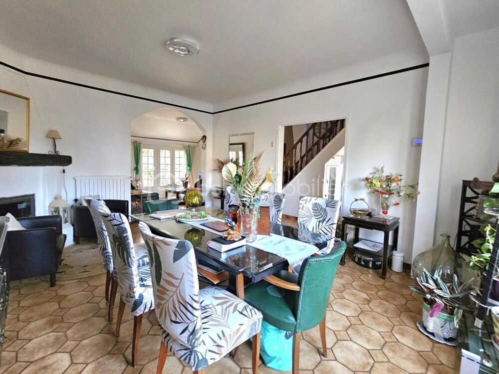 Pavillon non mitoyen 140m² 4 chambres DPE C garage jardin 400m² SUD