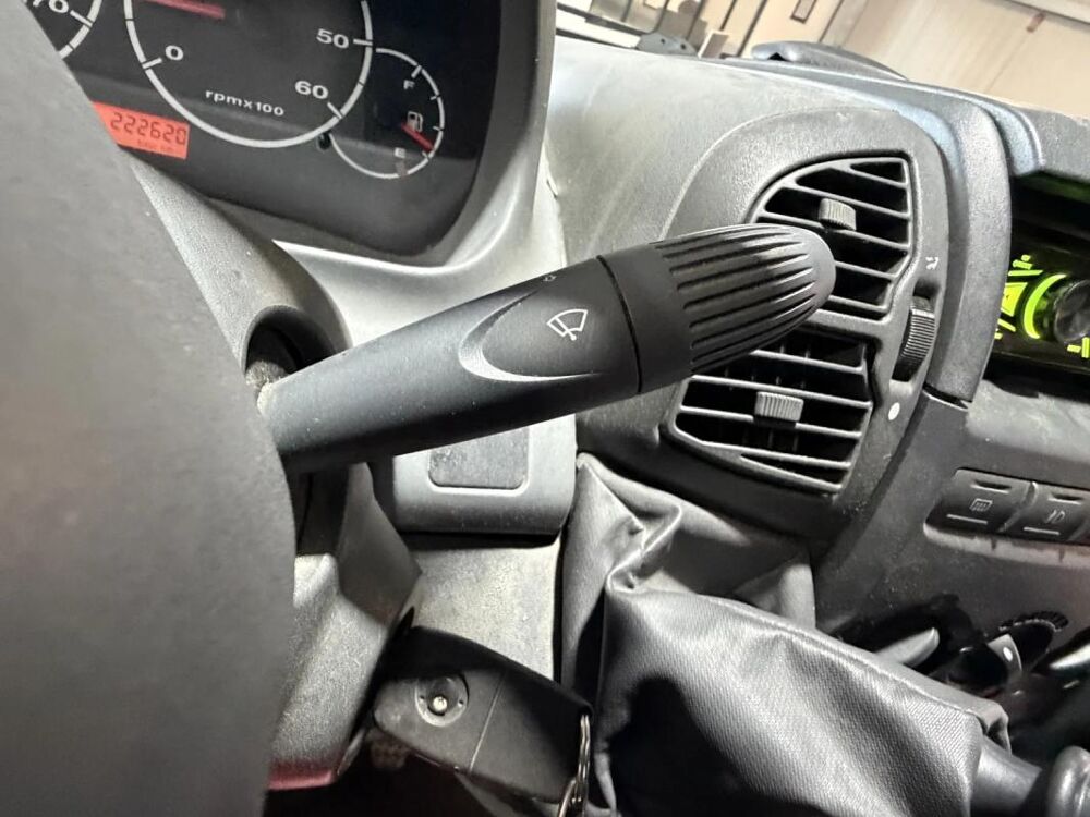 Divers UTILITAIRE 2004 occasion 85190 Venansault