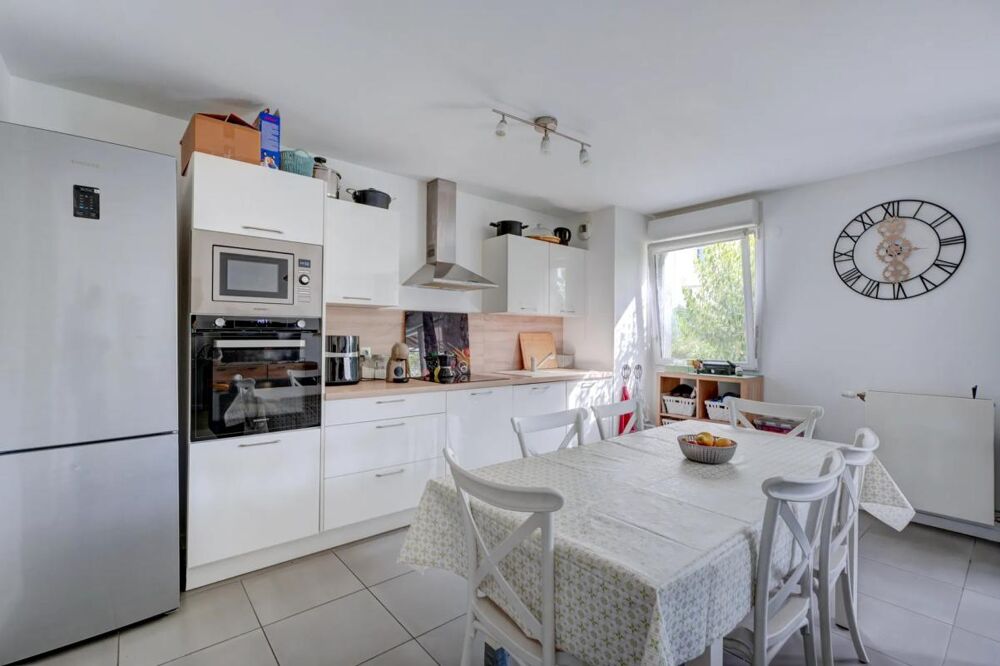 Appartement de 4 pièces de 81 m² à Vénissieux