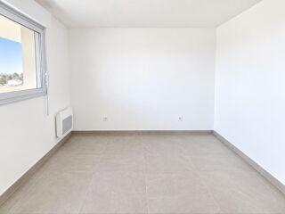  Appartement à louer 5 pièces 97 m²