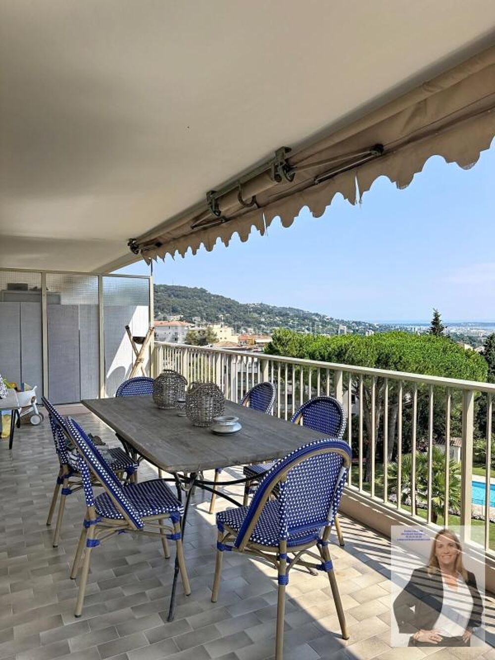 Exclusivité - Appartement 3 pièces de 83 m² avec terrasse vue mer, piscine, cave et box fermé