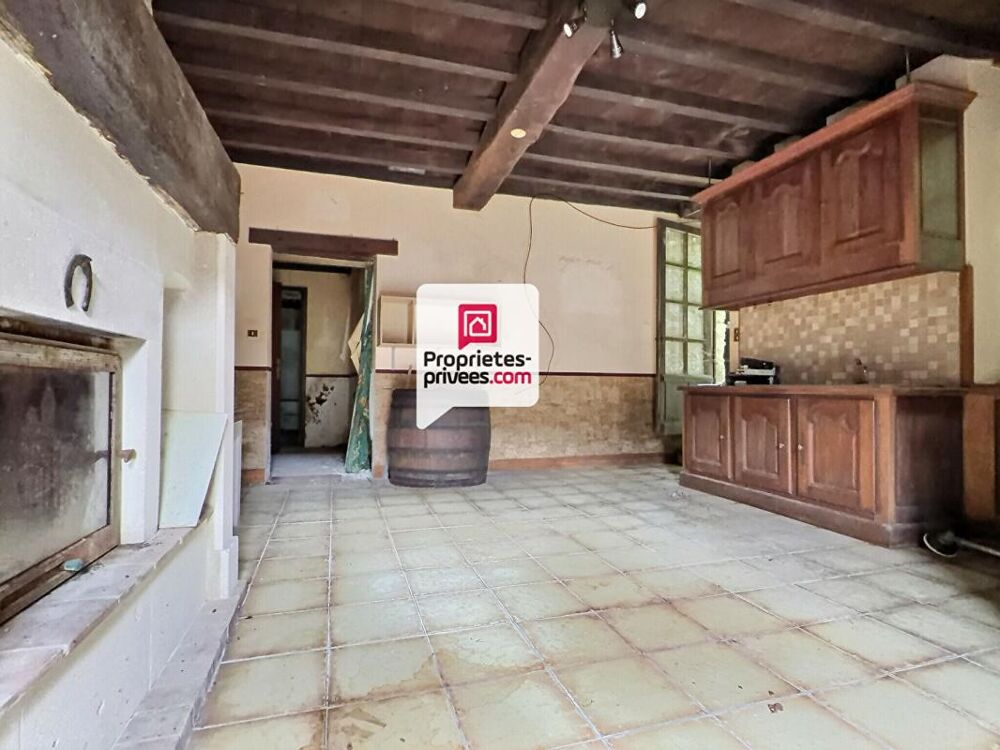 Maison T2/3 d'env. 98m² à réhabiliter en plein coeur du bourg de SAINT-AQUILIN (24110)