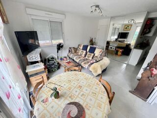  Immeuble à vendre 8 pièces 181 m²