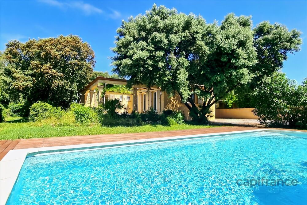Vente Maison Villa de plain-pied de 156m² avec 6 pièces + une dépendance - Terrain arboré de 1400m² avec Piscine - (34160) Saint hilaire de beauvoir