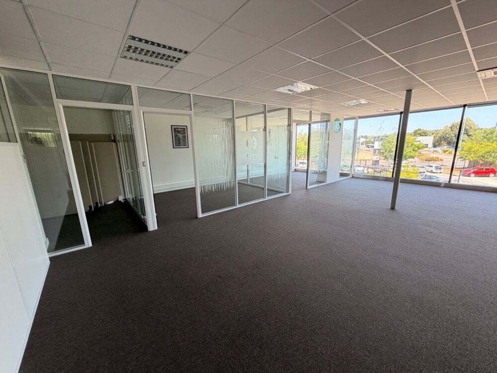   bureaux à vendre CHAPONOST (69) magnifique plateau de 160m2 dans l'immeuble LW1, face à la gare de Chaponost Chaponost