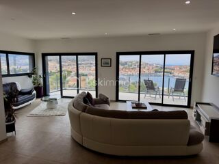  Villa  vendre 4 pices 228 m