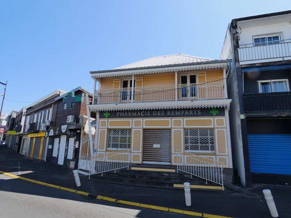 Vente Maison 97480 Saint Joseph ensemble immobilier env 280m²  sur 610m² centre ville Saint joseph