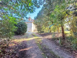  Maison  vendre 8 pices 222 m