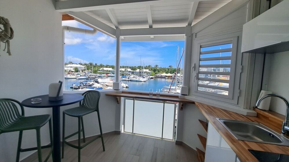 Élégance et Vue Marina au Coeur de Saint-François
