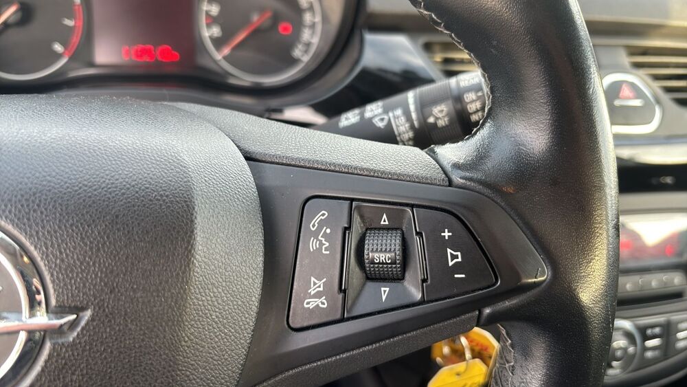 Corsa 1.4 90 Edition 2017 occasion 35310 Cintre