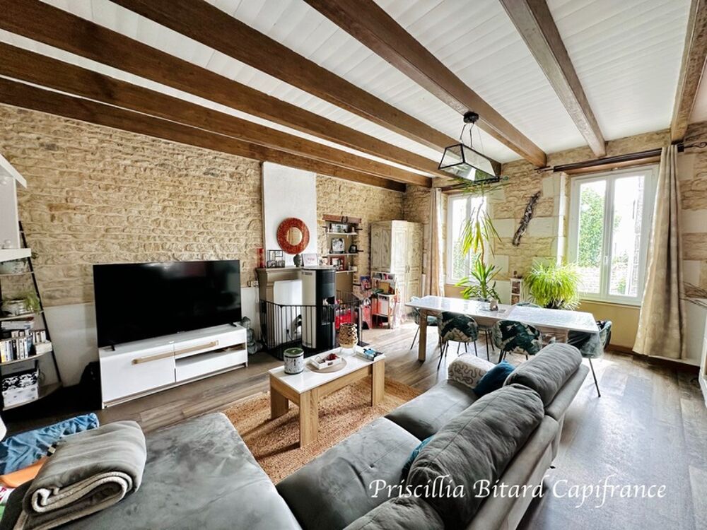 Maison de village de 141 m² avec dépendance et jardin. Beau potentiel