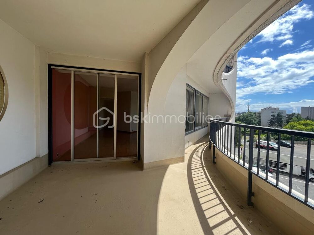 APPARTEMENT T2 53m2 avec grand balcon