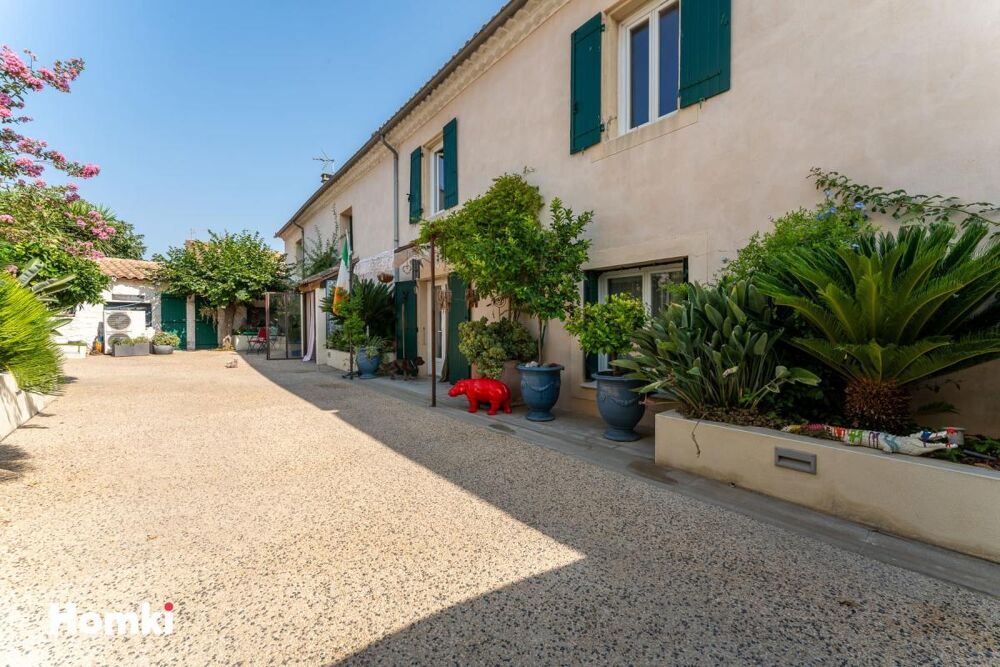 Vente Maison Maison T6 de 164 m² avec dépendance de 140 m² Redessan