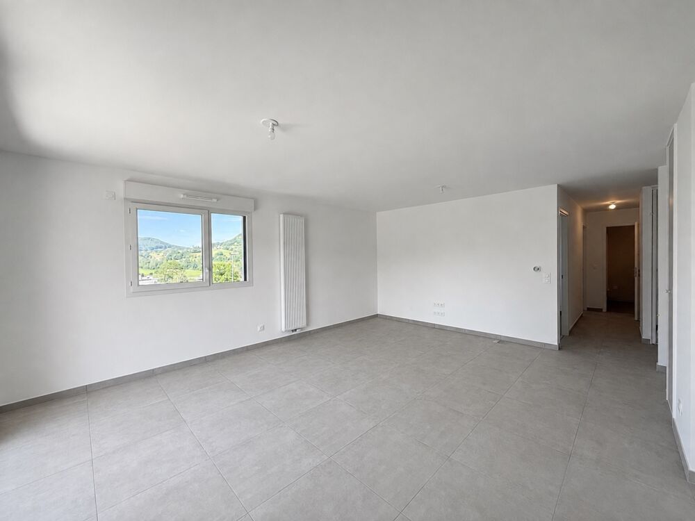 Vente Appartement À vendre – Appartement T3 de 59,80 m² au 3? étage à Reignier-Ésery (74) Reignier esery